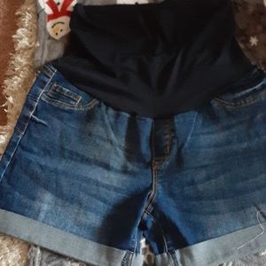 Maternity shorts